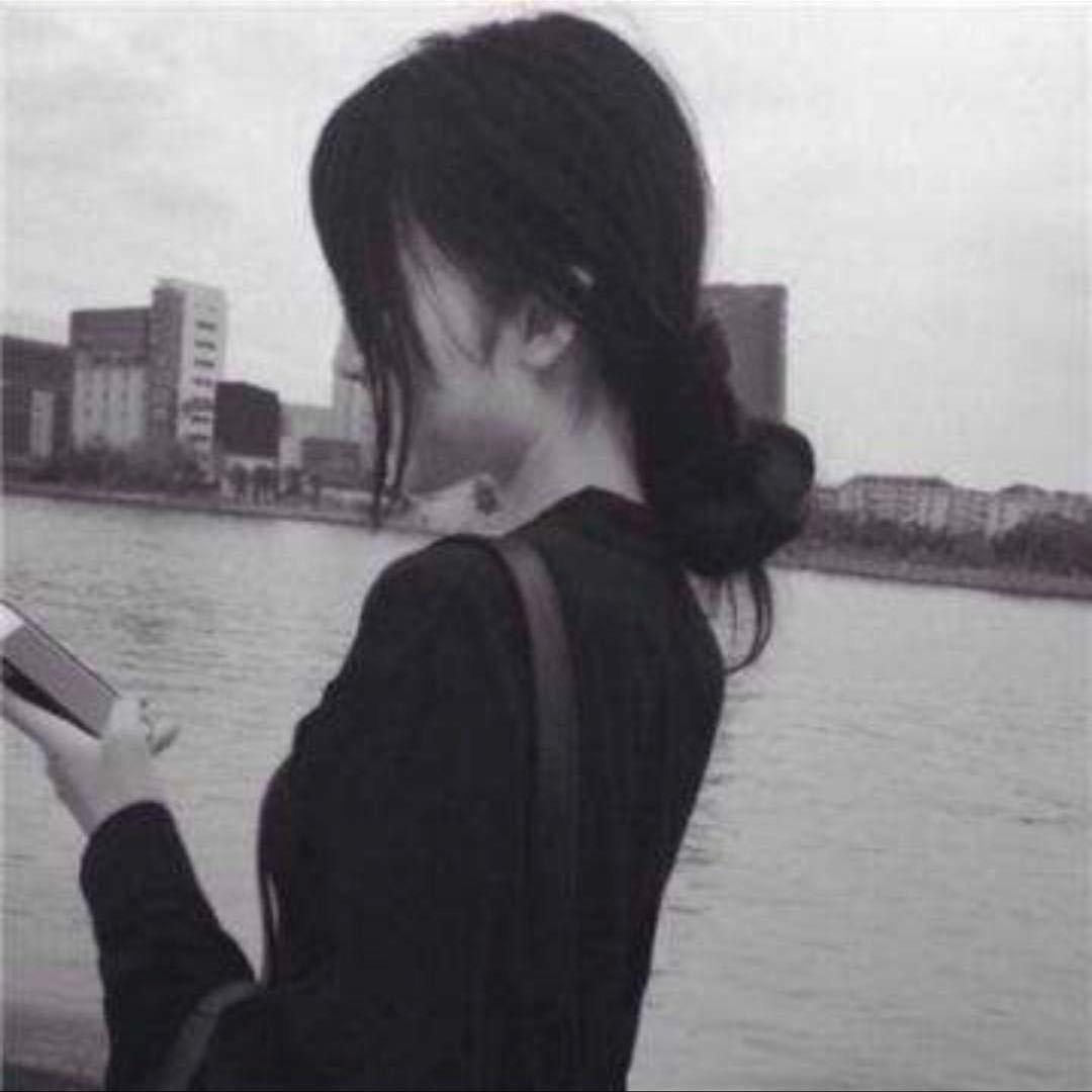 @莉
