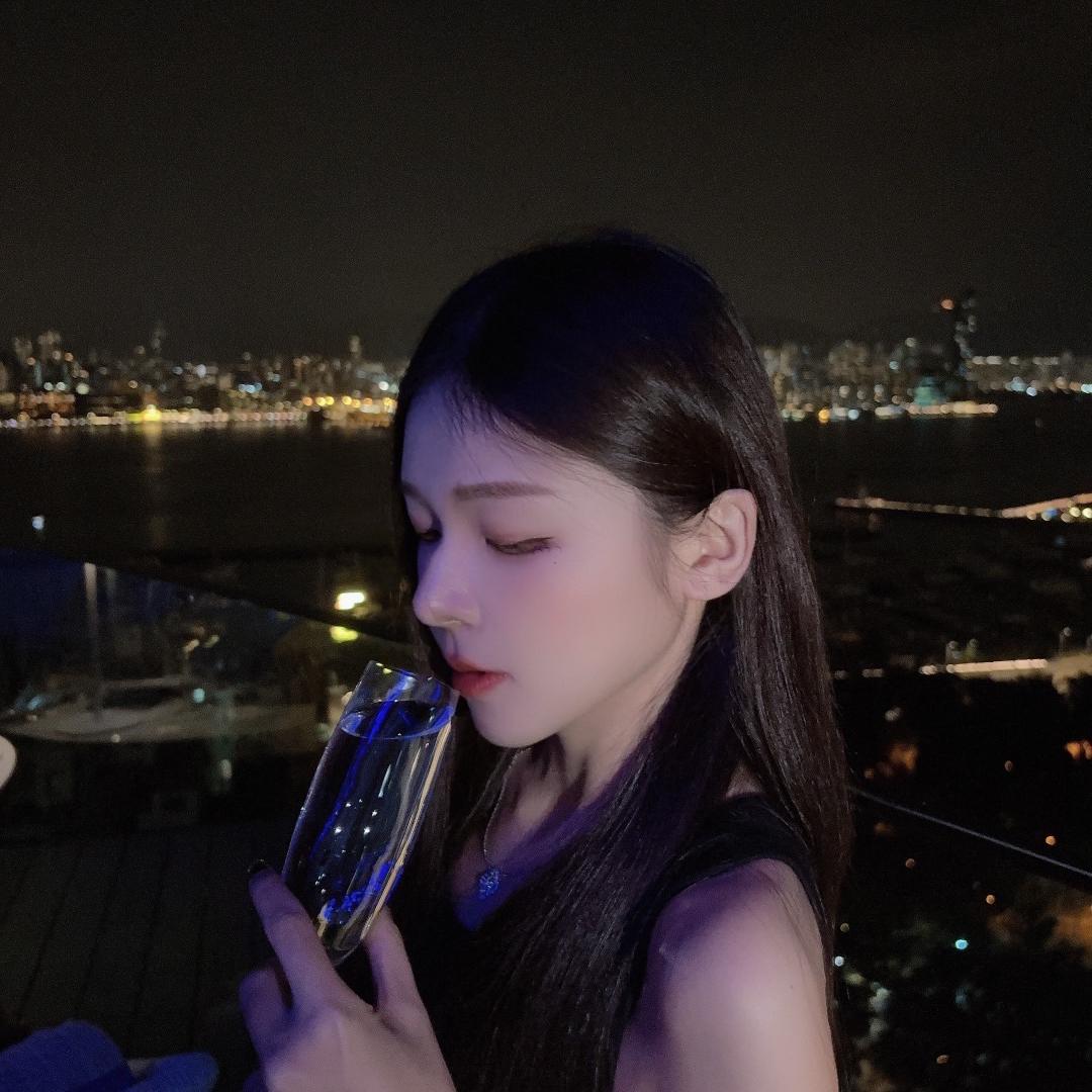 毕小小私服明星款