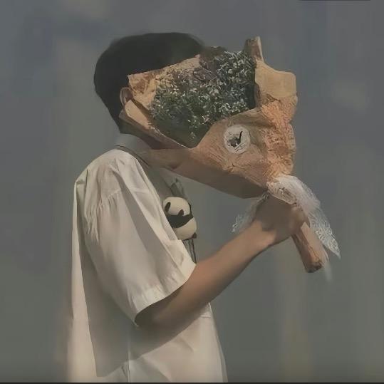 䦬𥔲