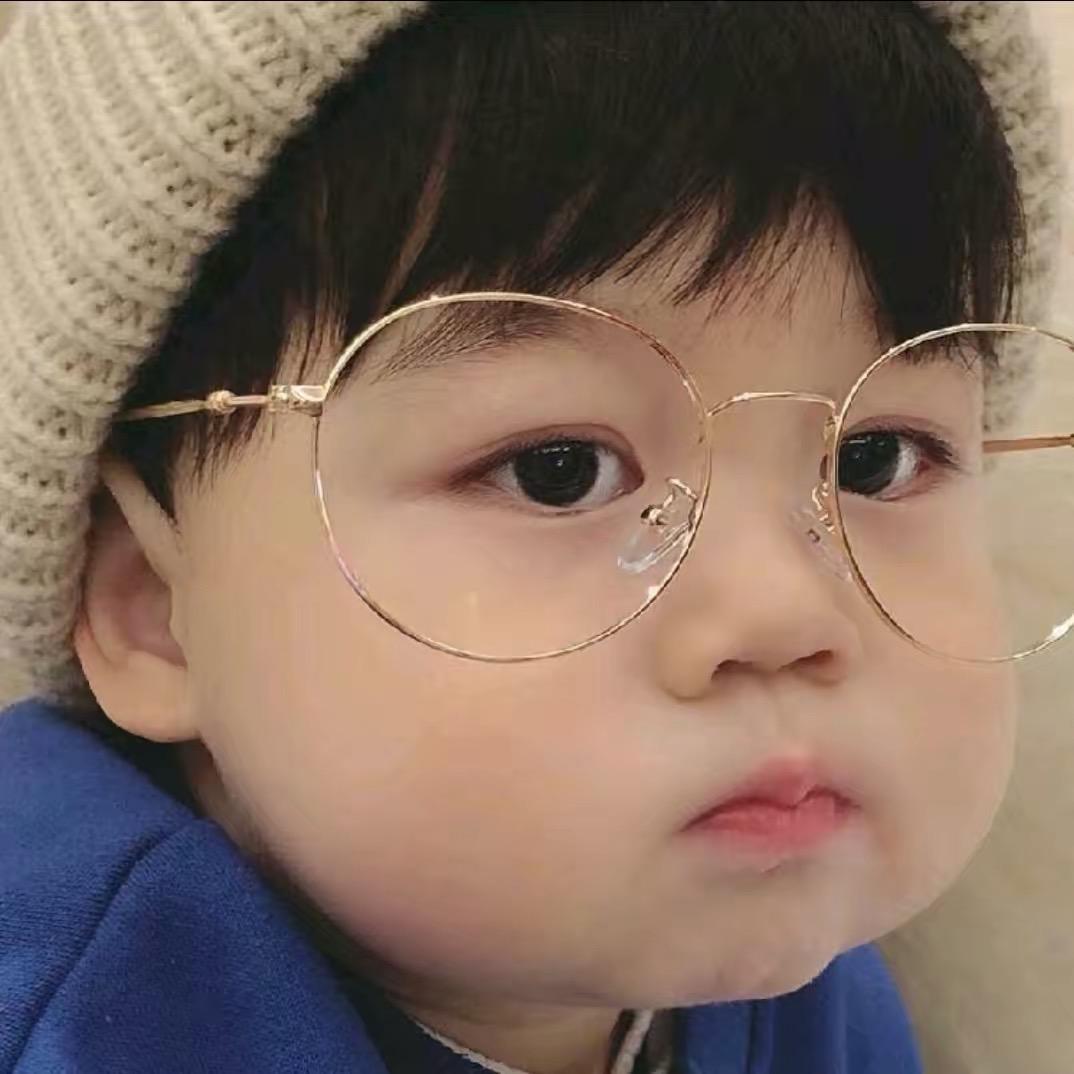 小蜜蜂的尾巴爱哲人