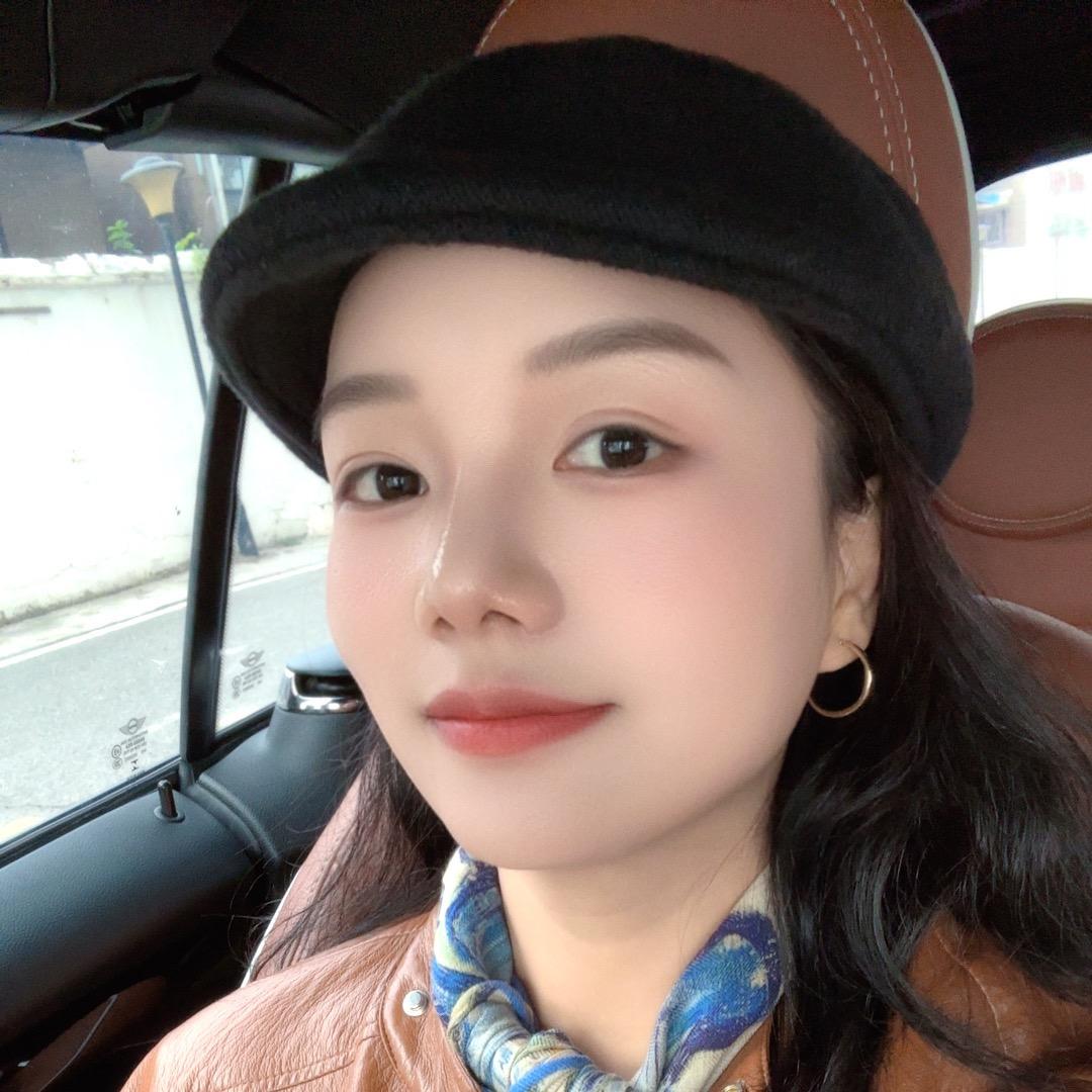 小静静静吖