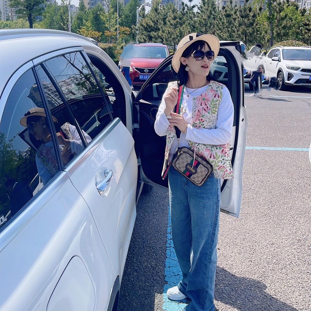 临沂小颖烫发（名雅造型）