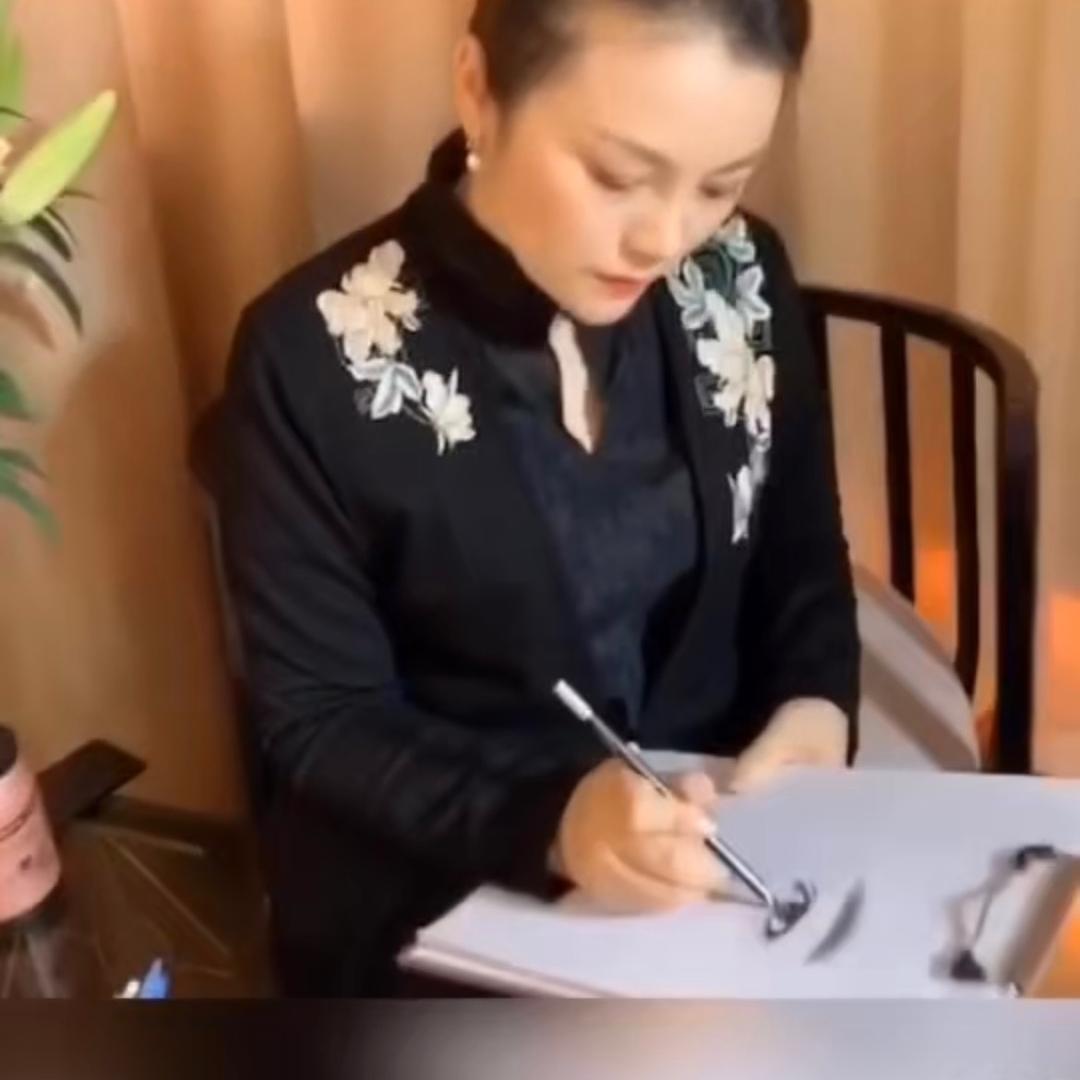 失败眉红蓝眉毛终结者