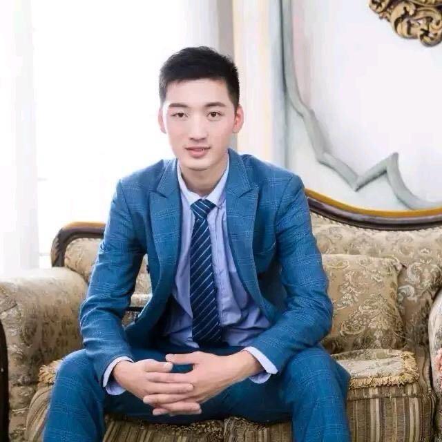 爱里汽车内饰