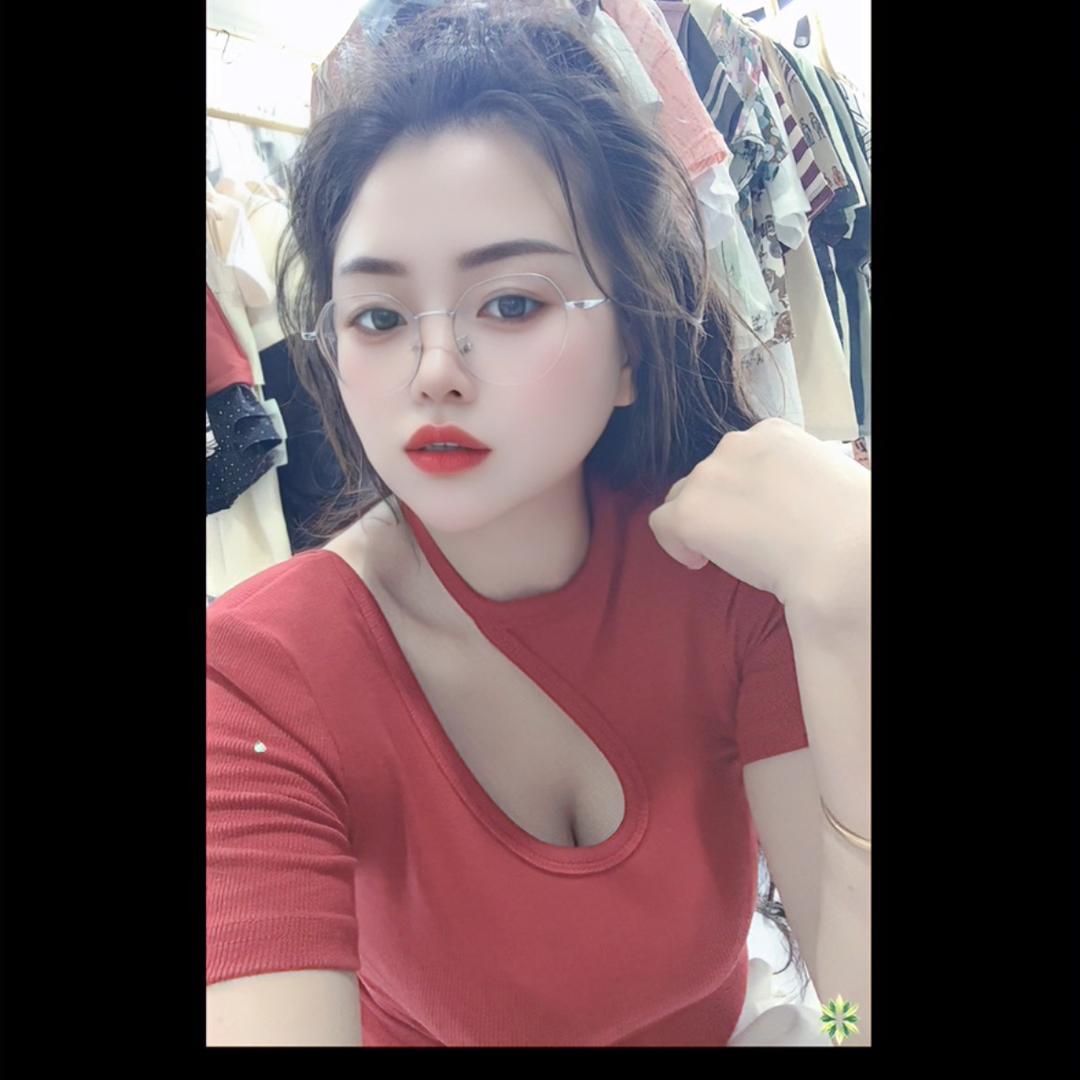 童装老板娘