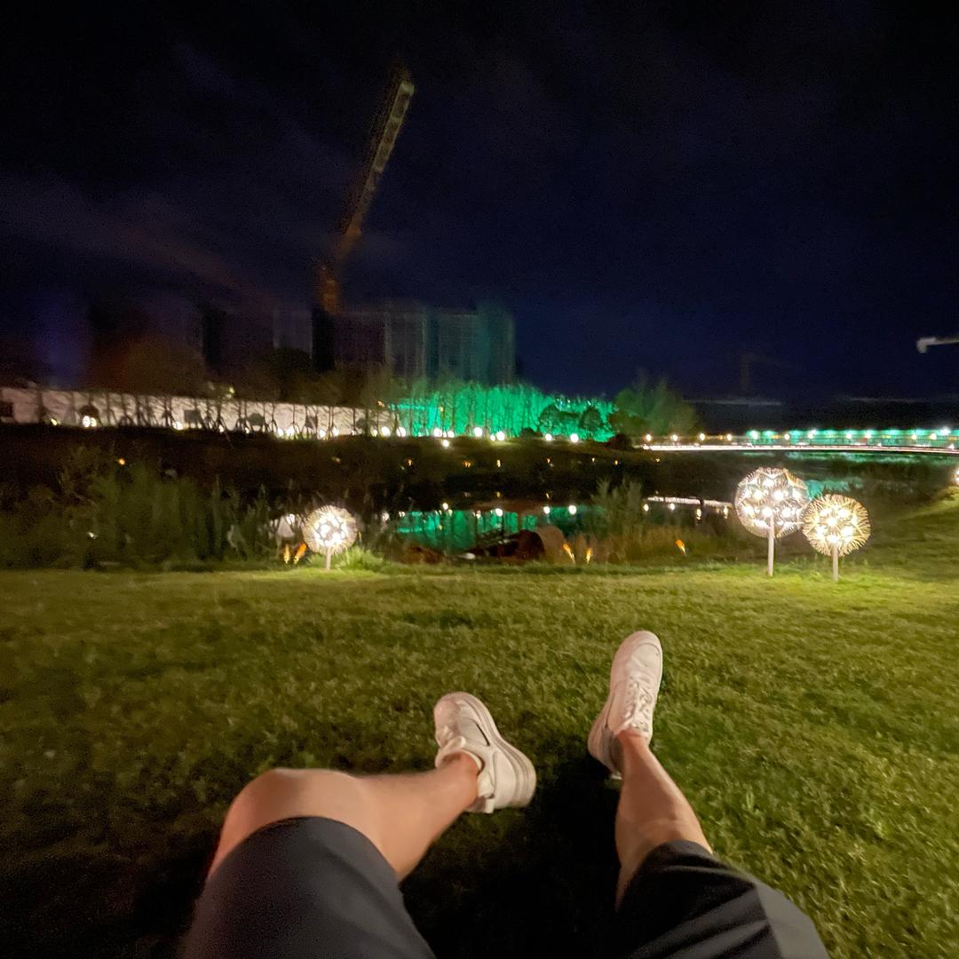 满山的猴子我腚最红