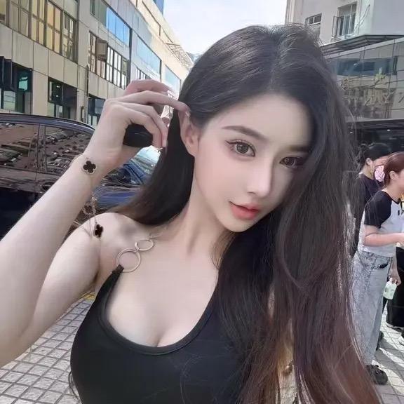 一只困喵“🐱”