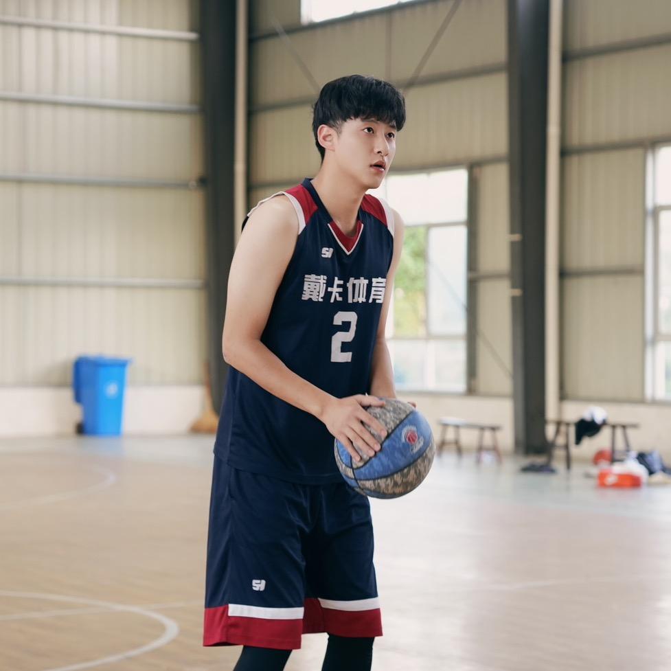 戴卡体育🏀-王珏