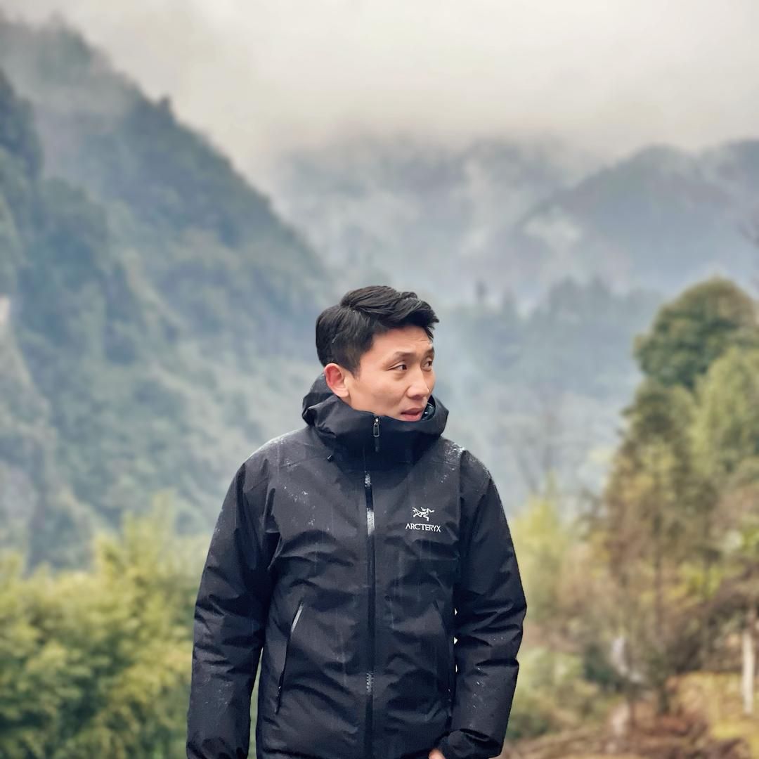 汉中小鹏哥（徒步探险）