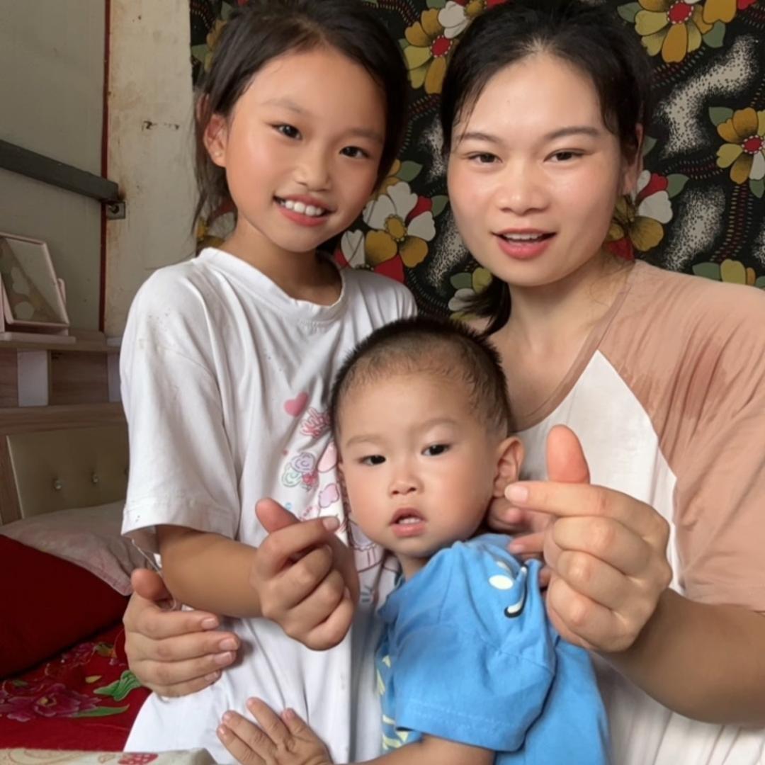双双在努力（单亲妈妈）