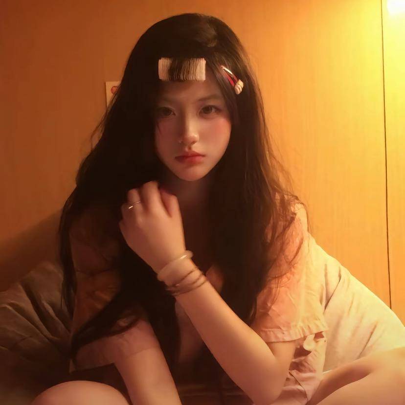 伊伊是个小美女