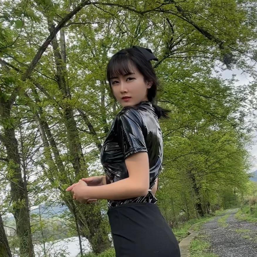 西儿😬😬
