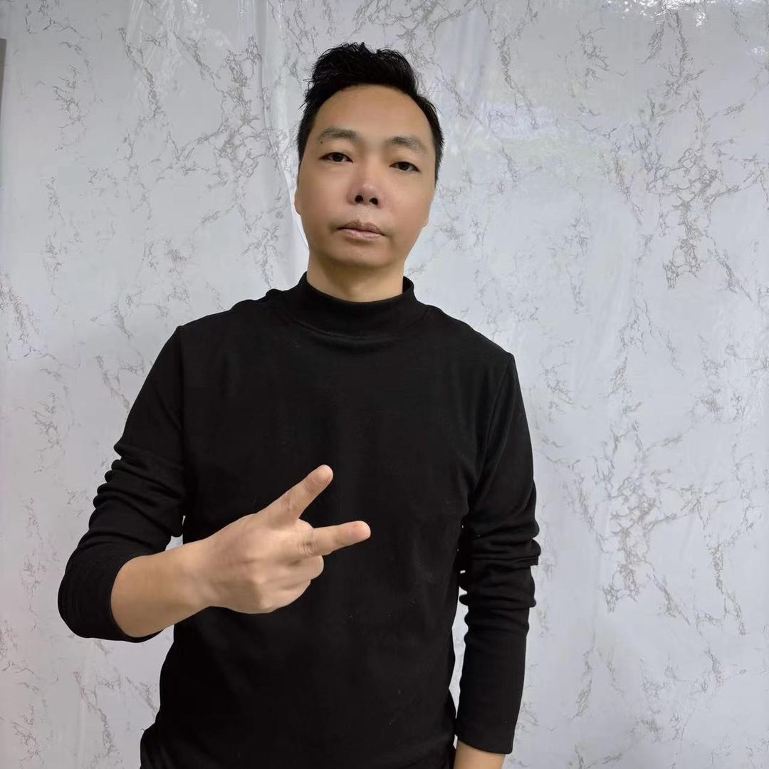龙泉芭莎减龄发型设计李老师