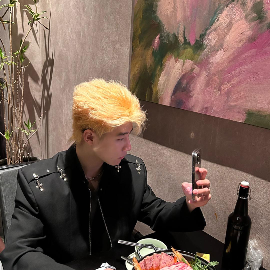 头发乱了一丰贺