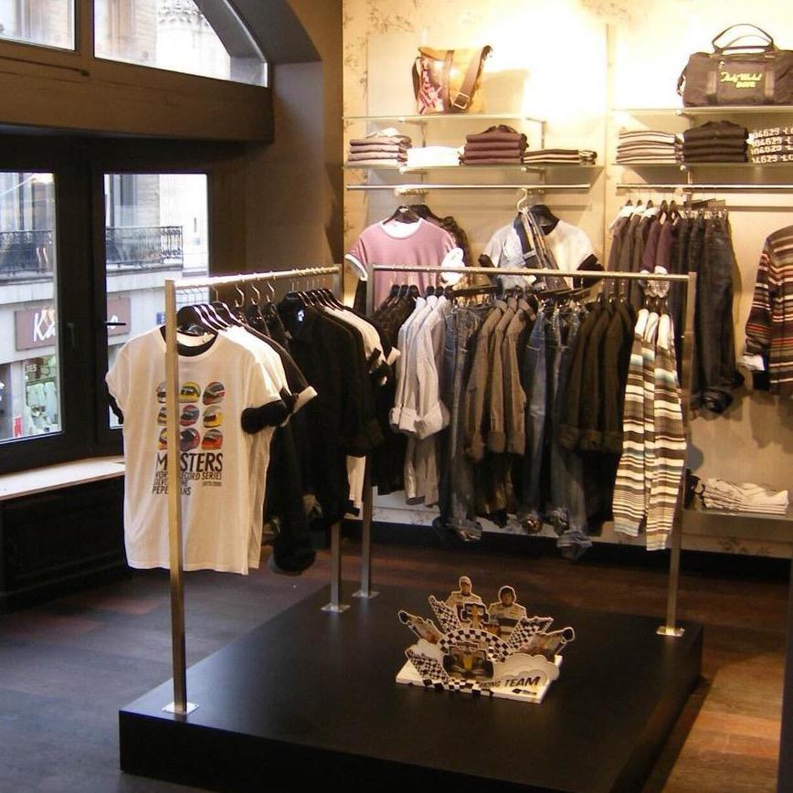 男人帮潮型服装店