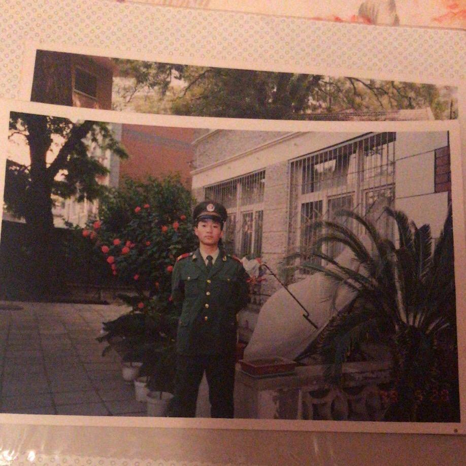峰一样的男子