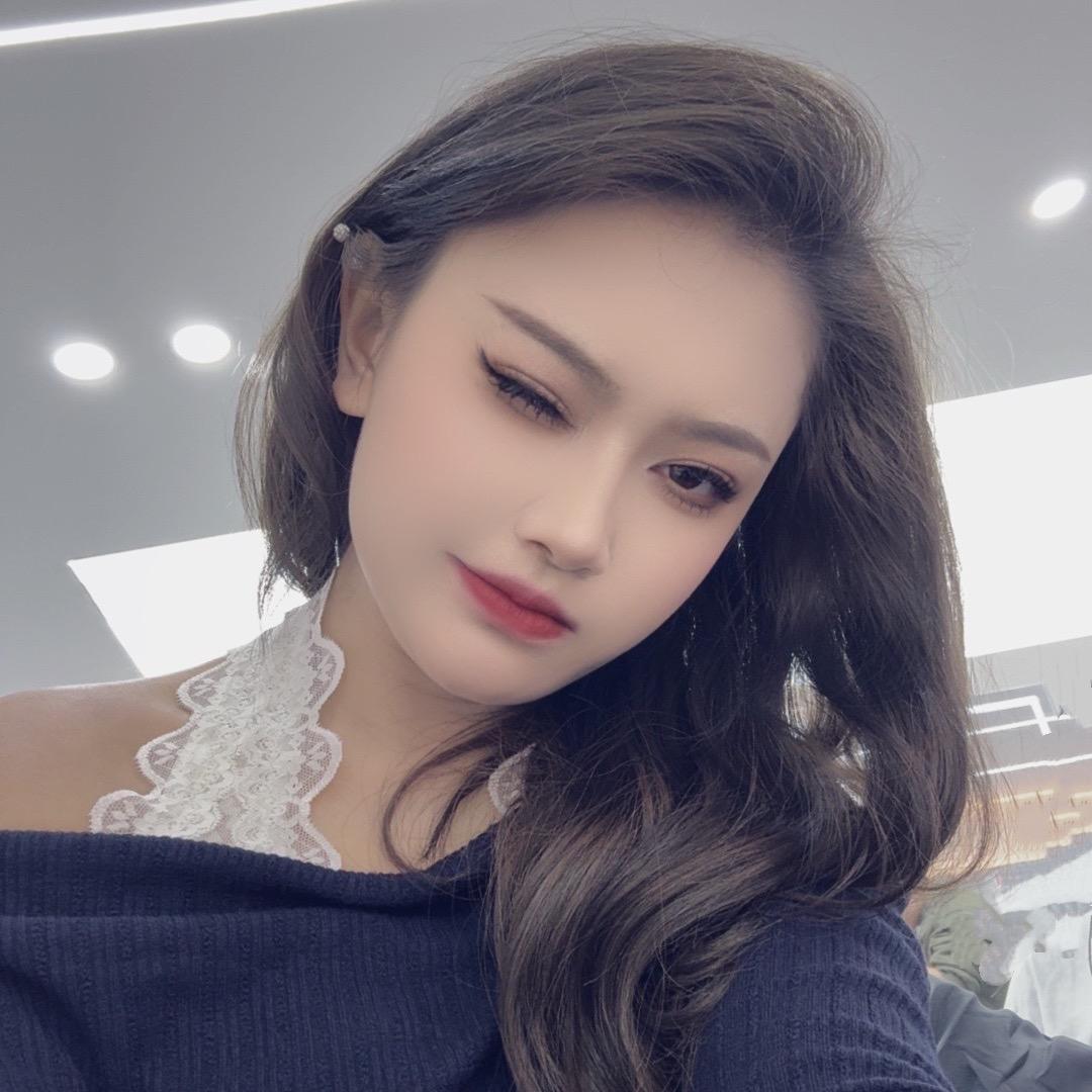 小 芳