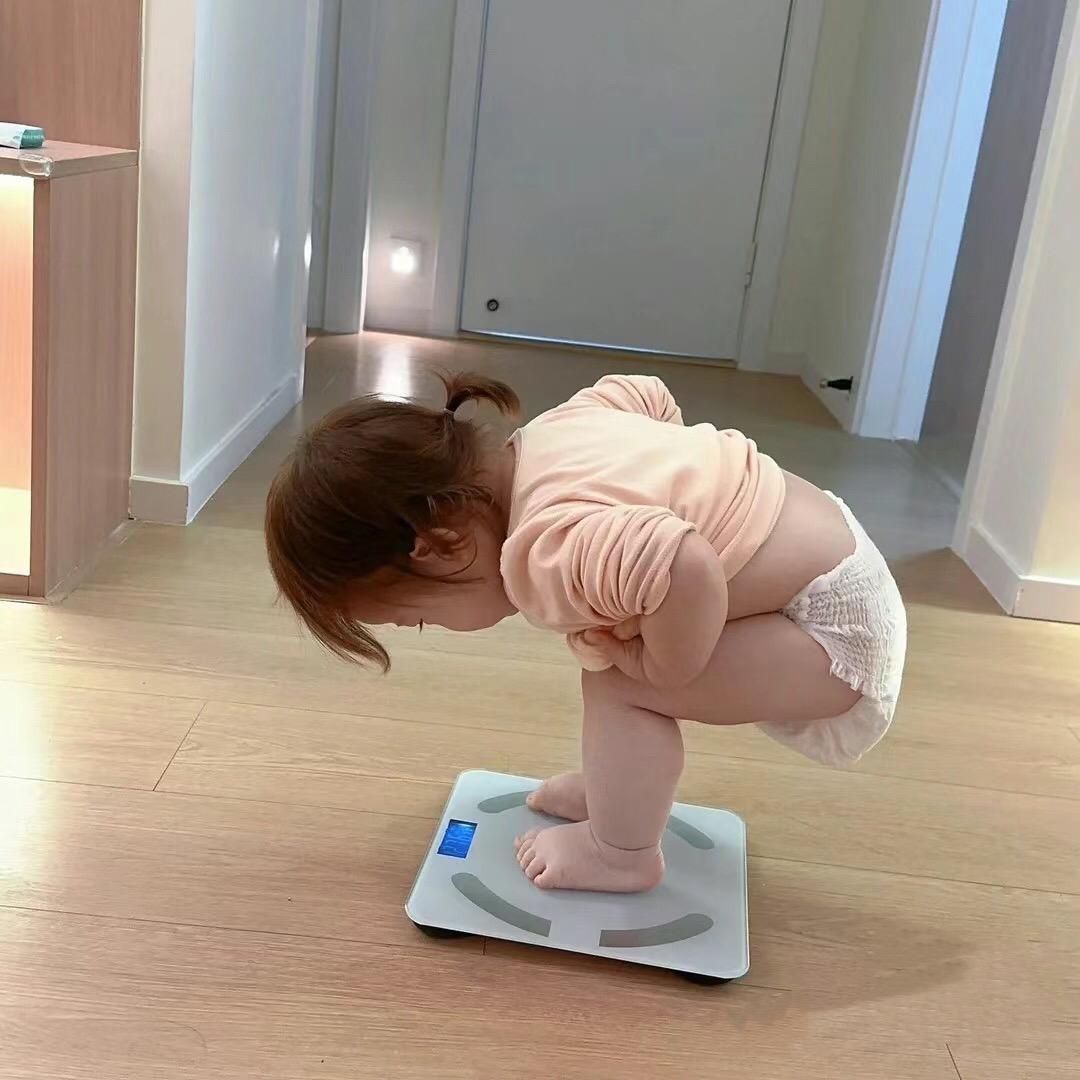 腼腆小美^