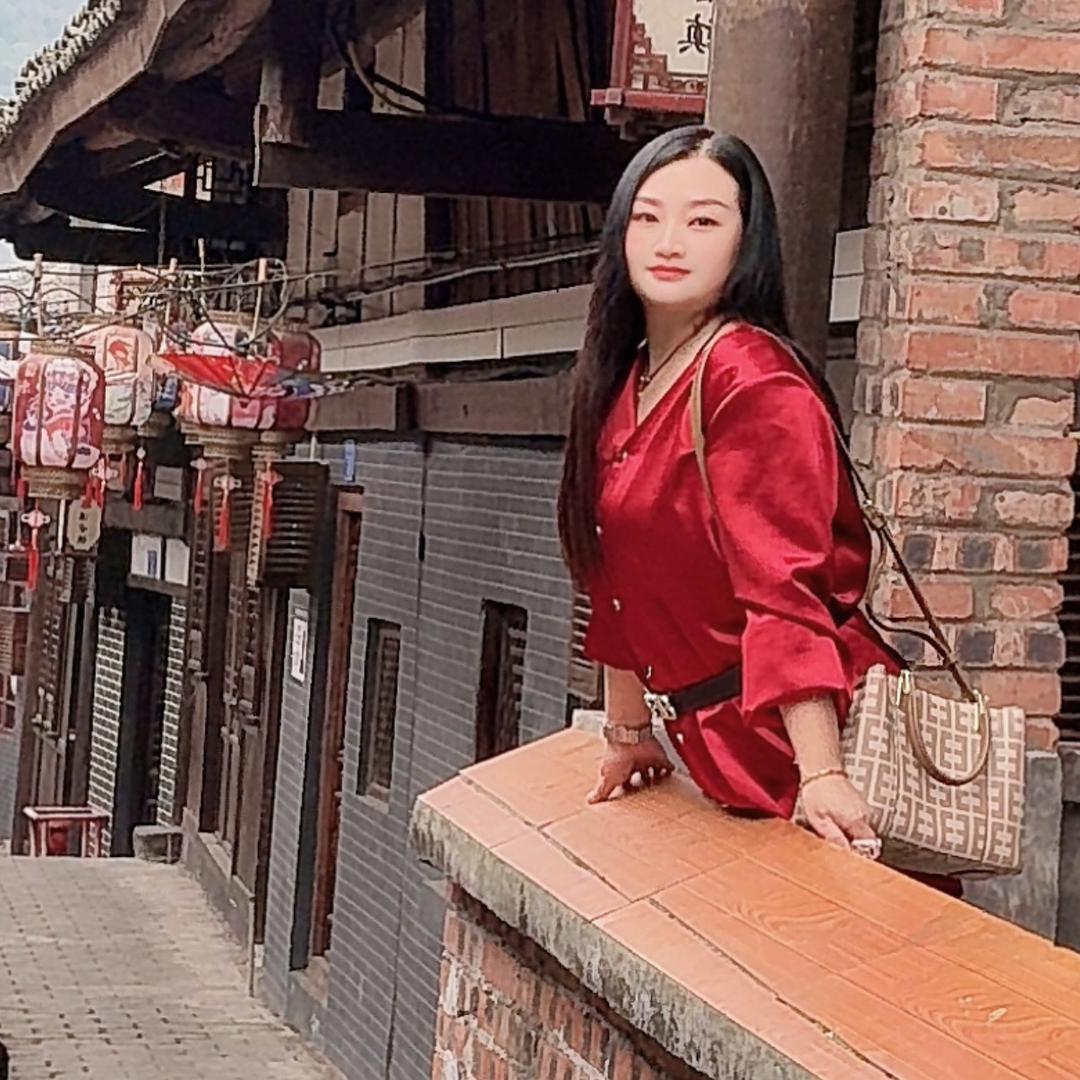 月亮上的阿妹