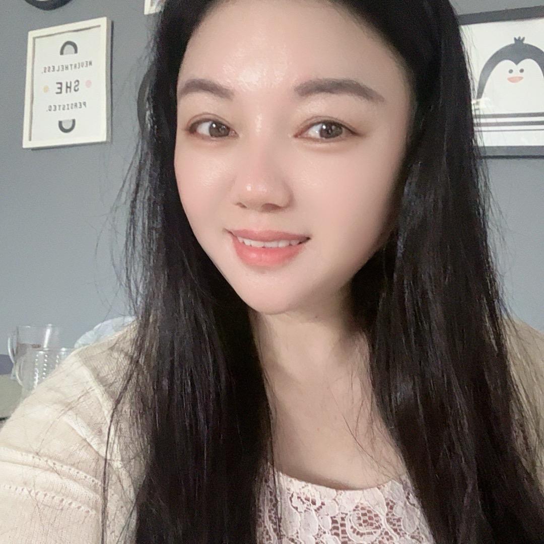 @张月