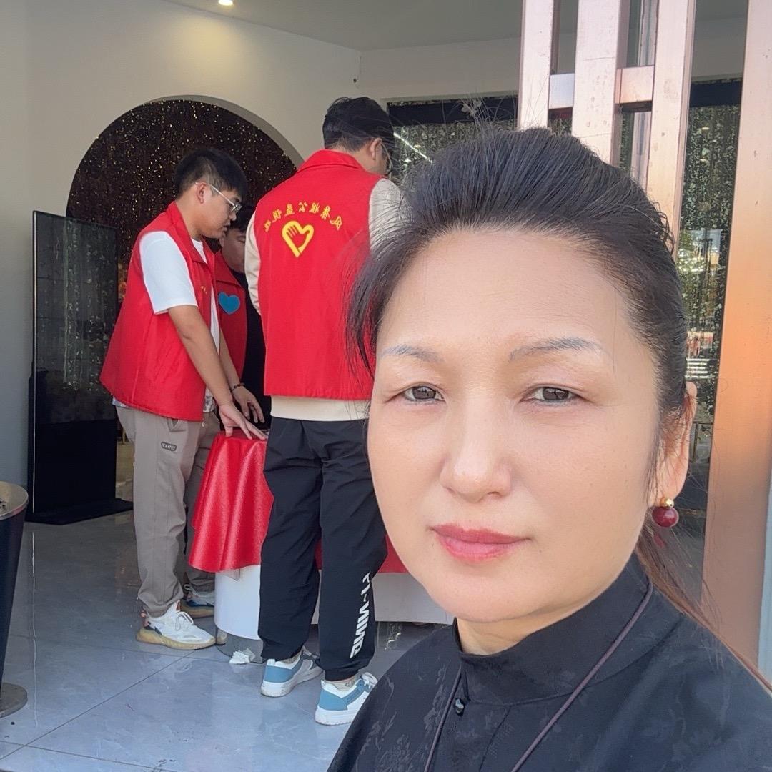 西石碑村支部书记-葛玉红