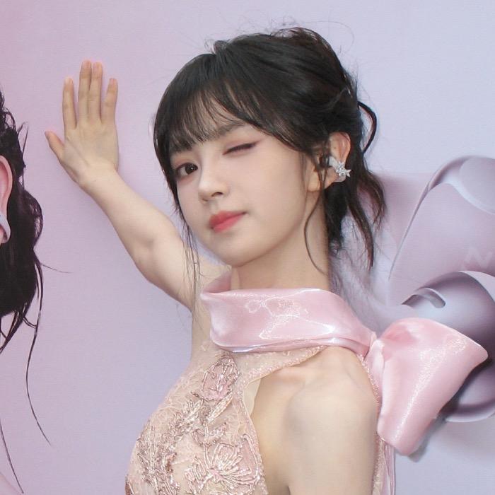 zzz77 ^