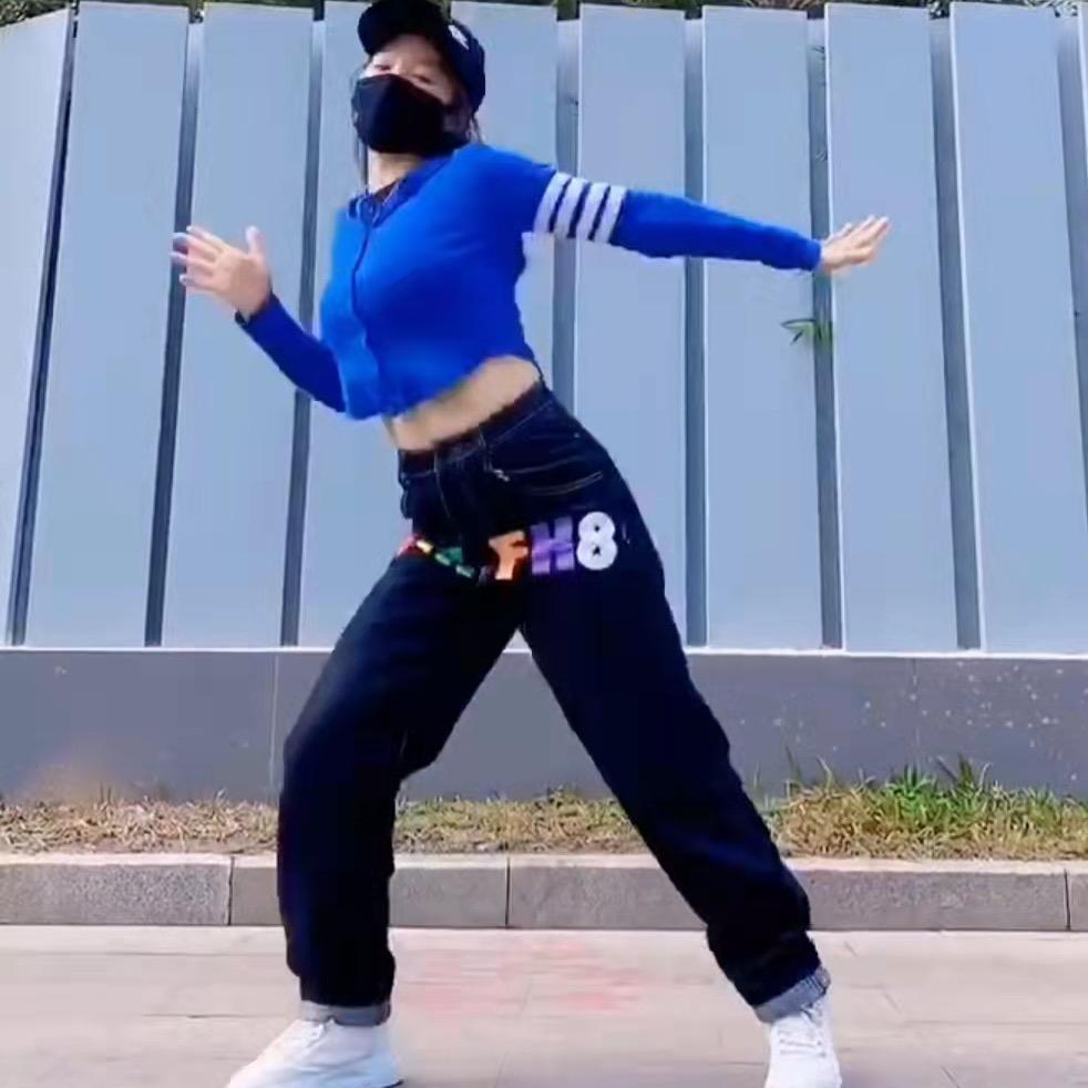 《川妹紫》爱跳舞拒绝私聊