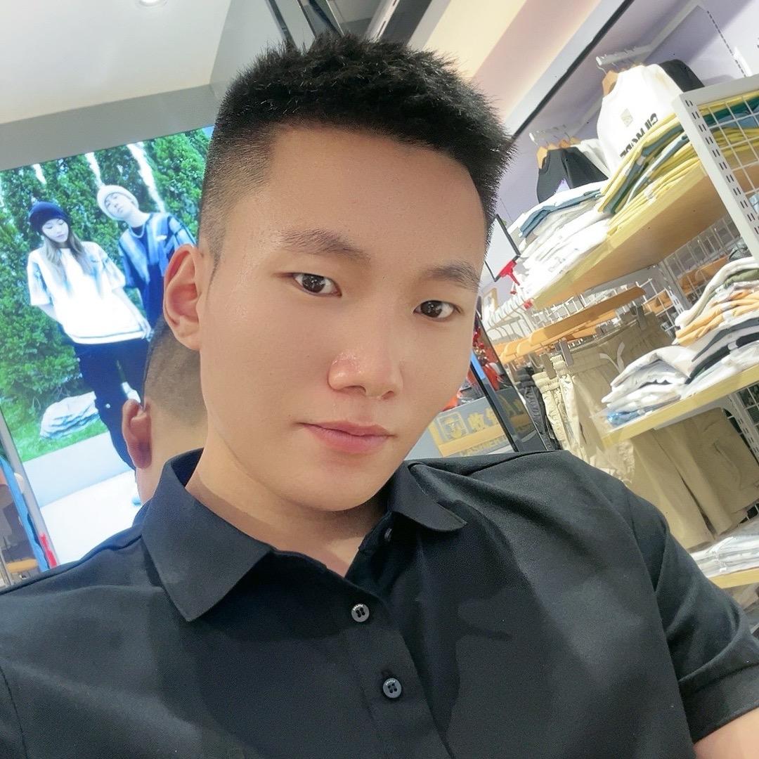 黄某人(黄半斤)