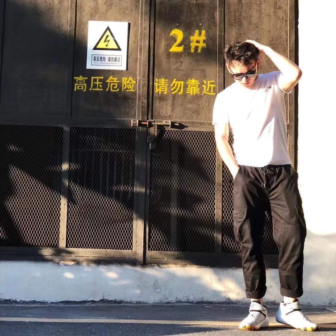 大哥教你梳中分