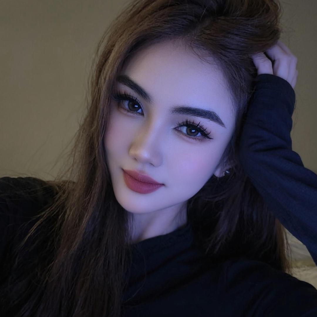 🫦𝑨𝒚𝒛𝒖𝒎👄