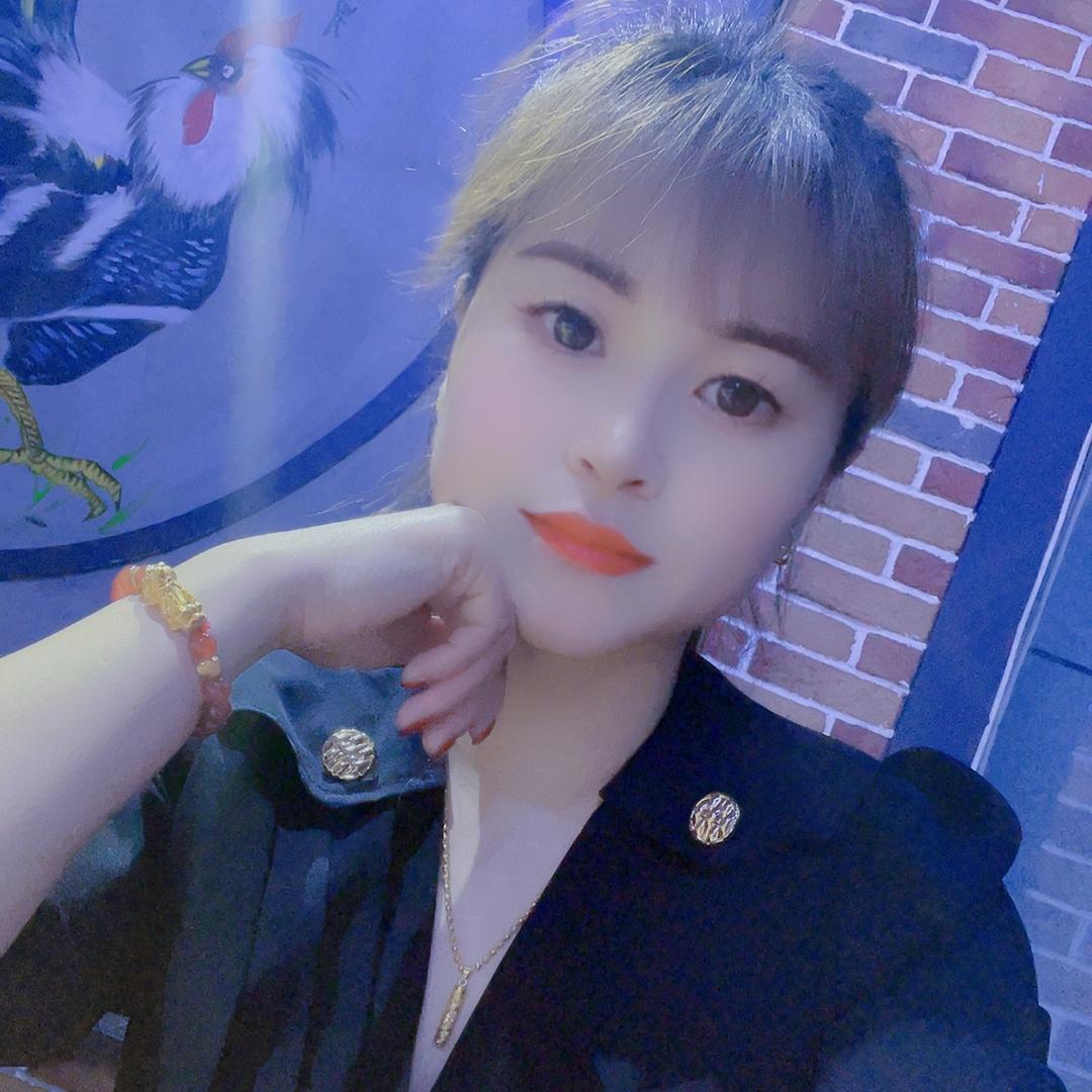 小梅女装工厂店
