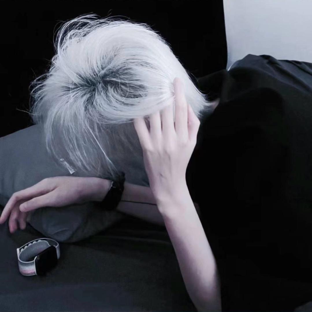 小九（地铁逃生）