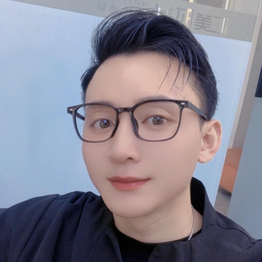 热爱化妆造型的苗老师（全国可约）
