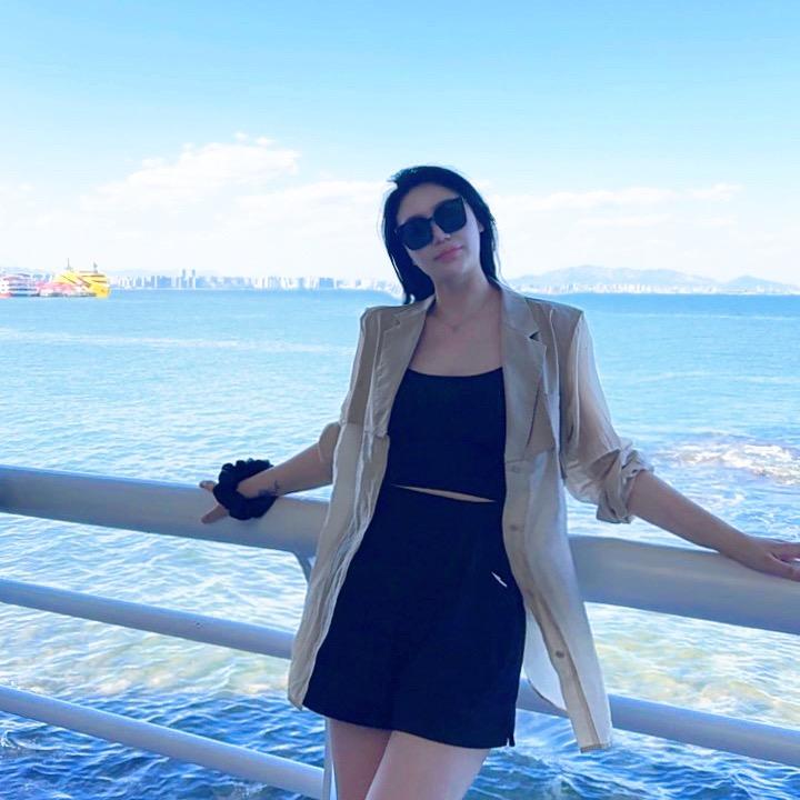 小蝇时代-月月