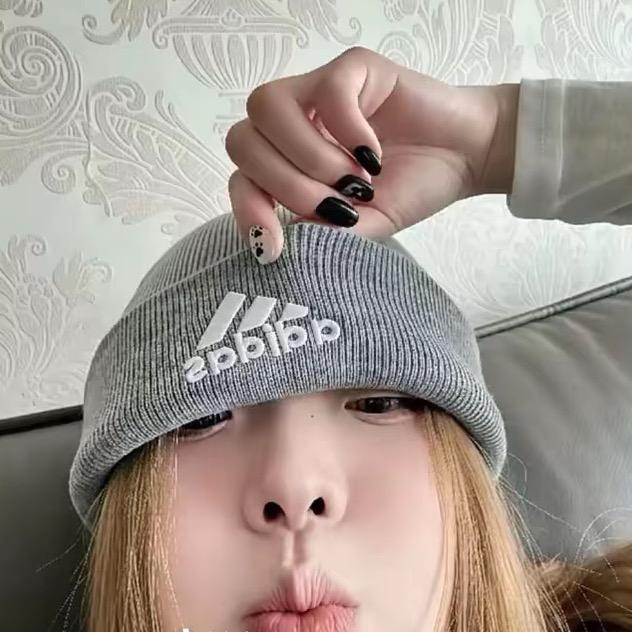 是艳而不是耶.