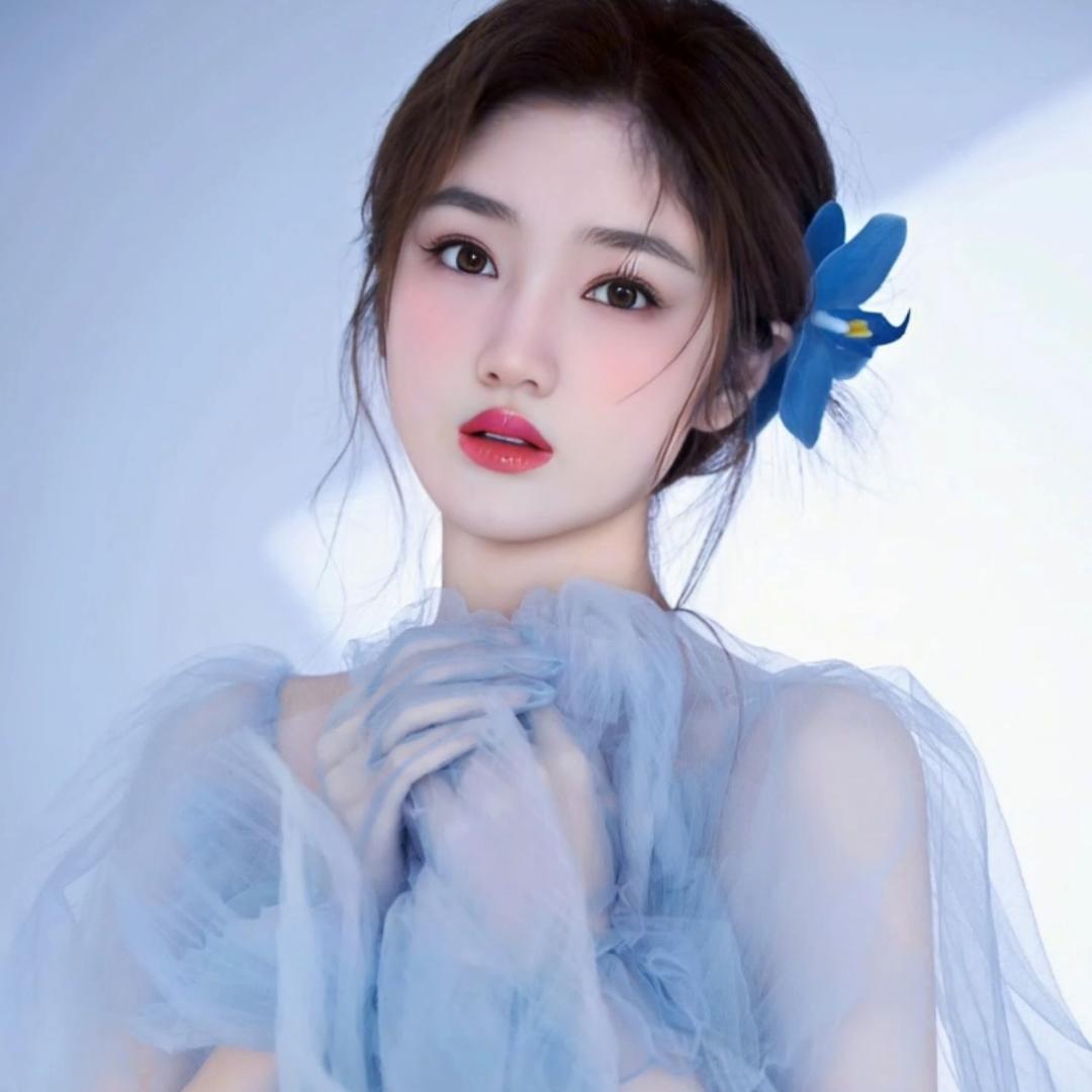 潘潘吖 👑