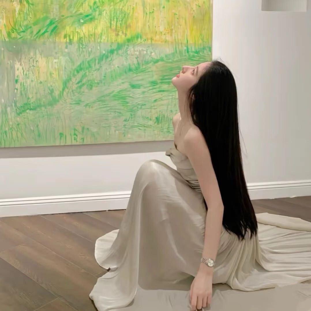 依依