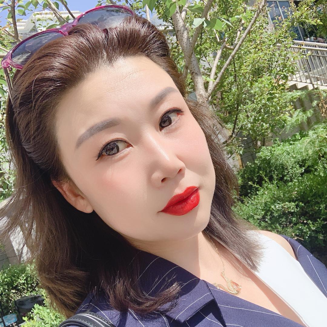 心安予你😘（卖房的小姐姐）不定时直播