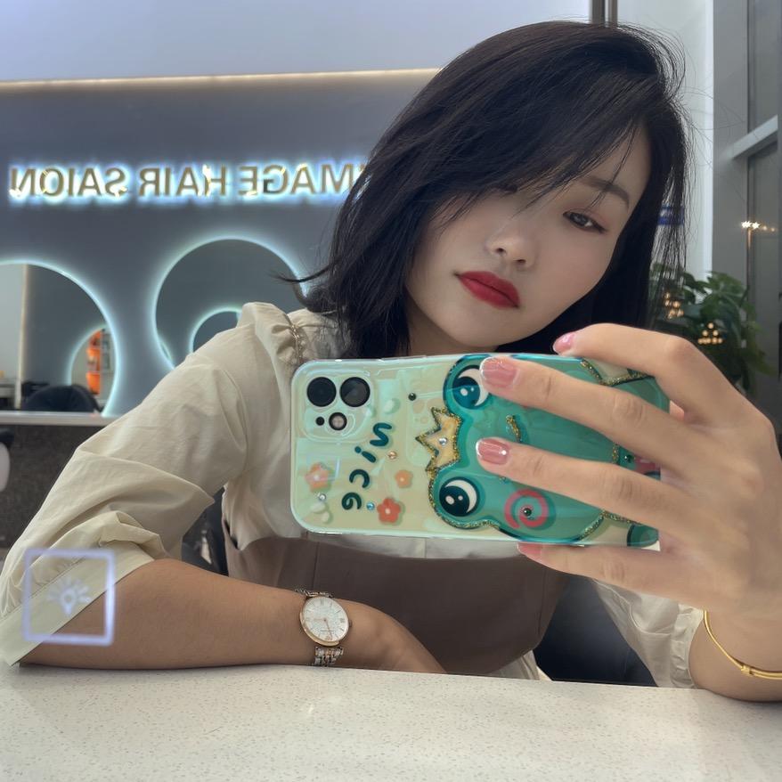 女发型师——佩佩