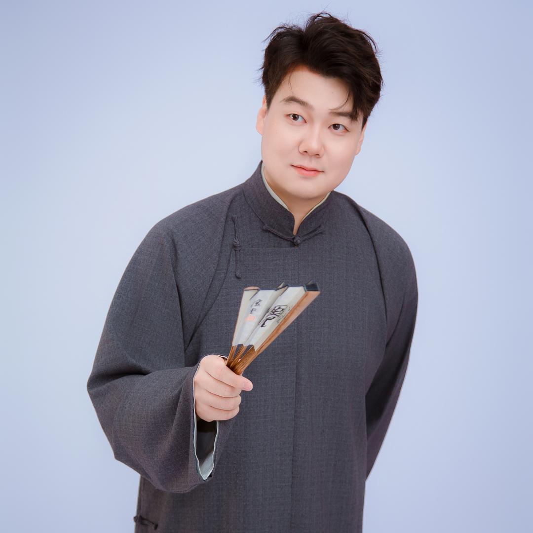 张鑫铭_说书人