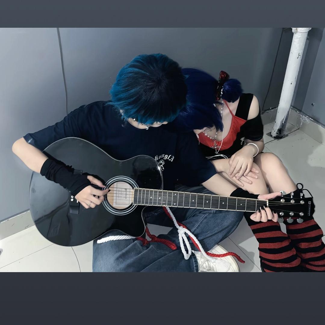 佚名.♛