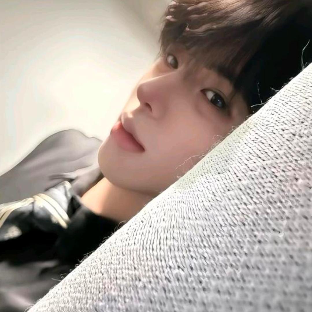 明天不熬夜了⠀⠀