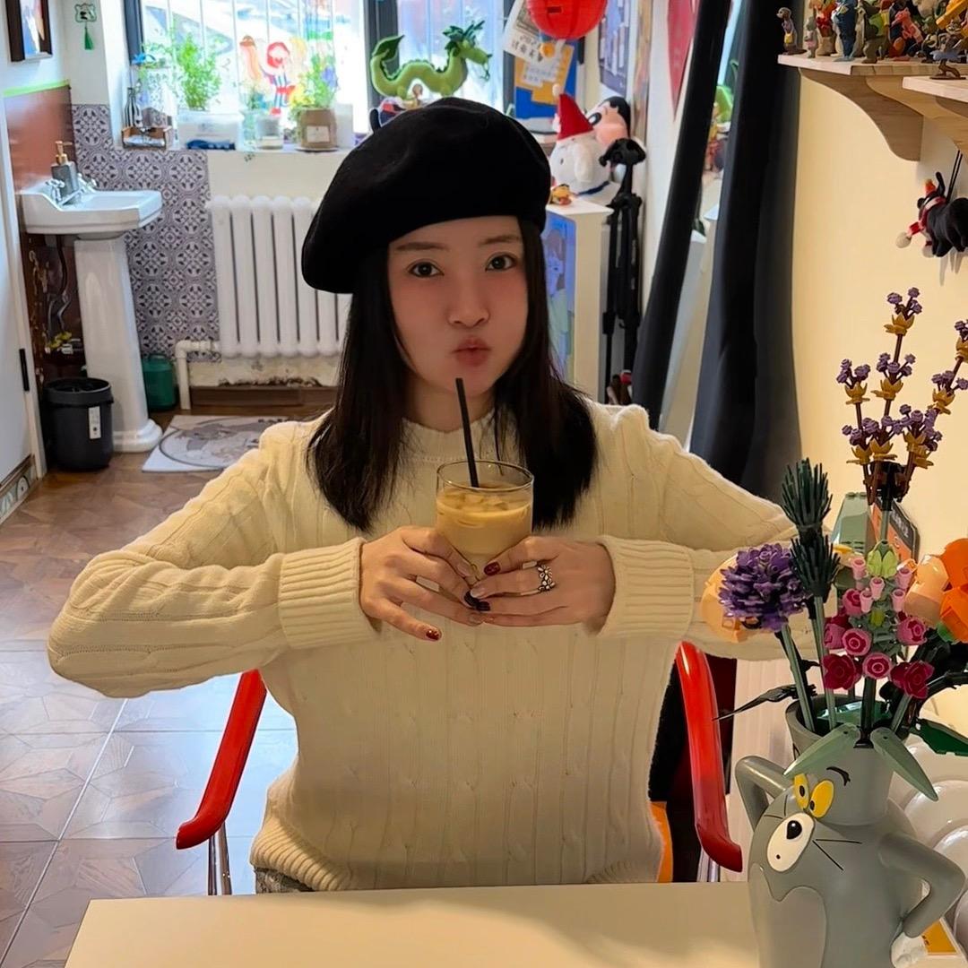 田田不甜w