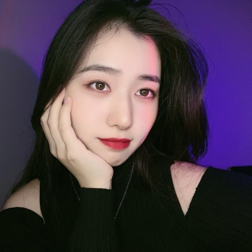 小叽Carol