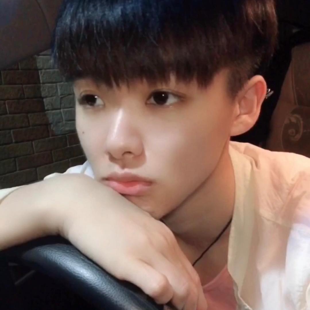 爱吃汉堡🥯