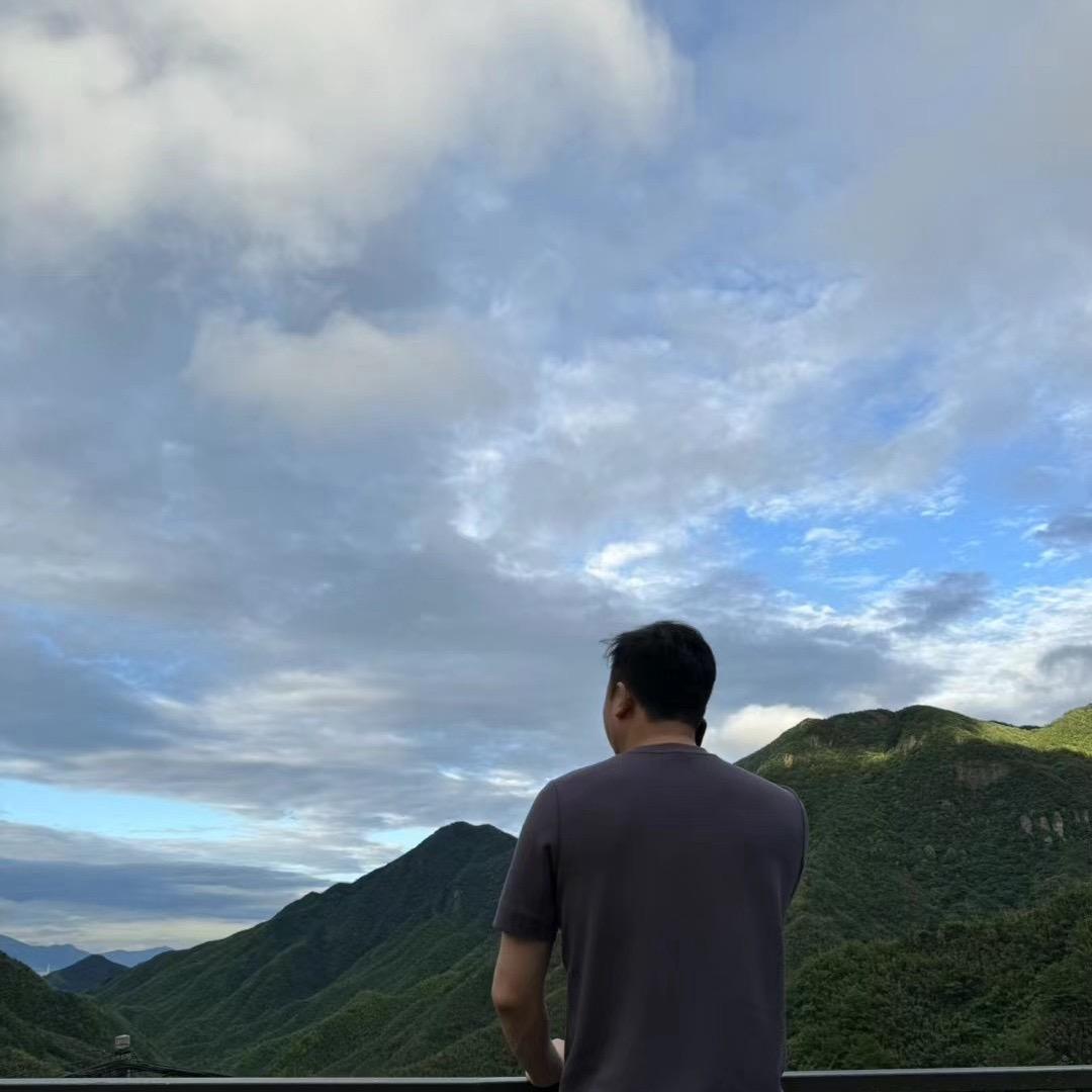 名狐于董