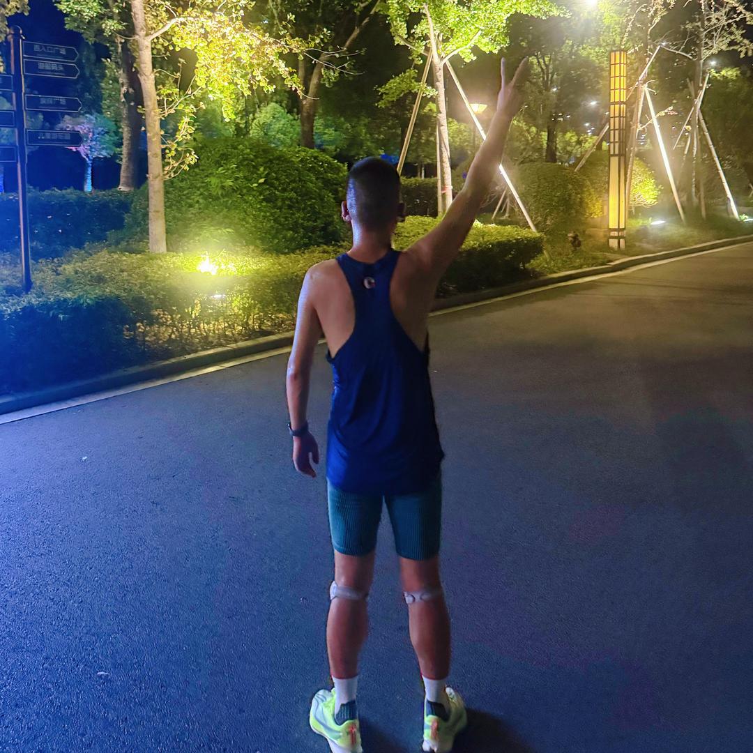 努力减肥的大明