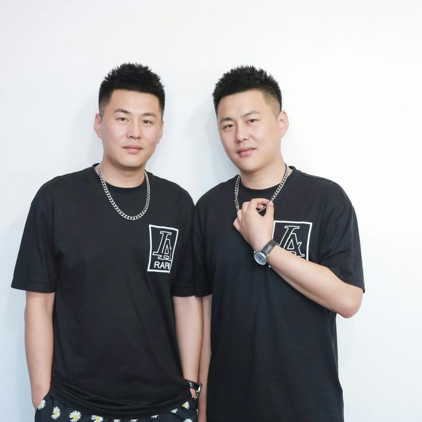 双胞胎二歪