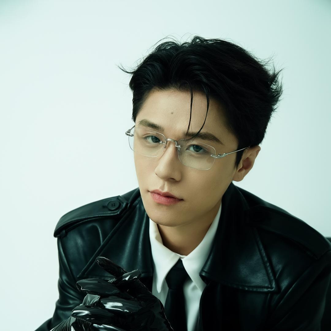 杨诚晏.