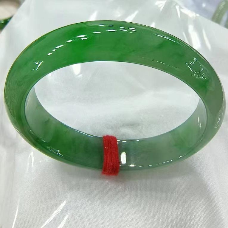 水贝翠玉汇珠宝